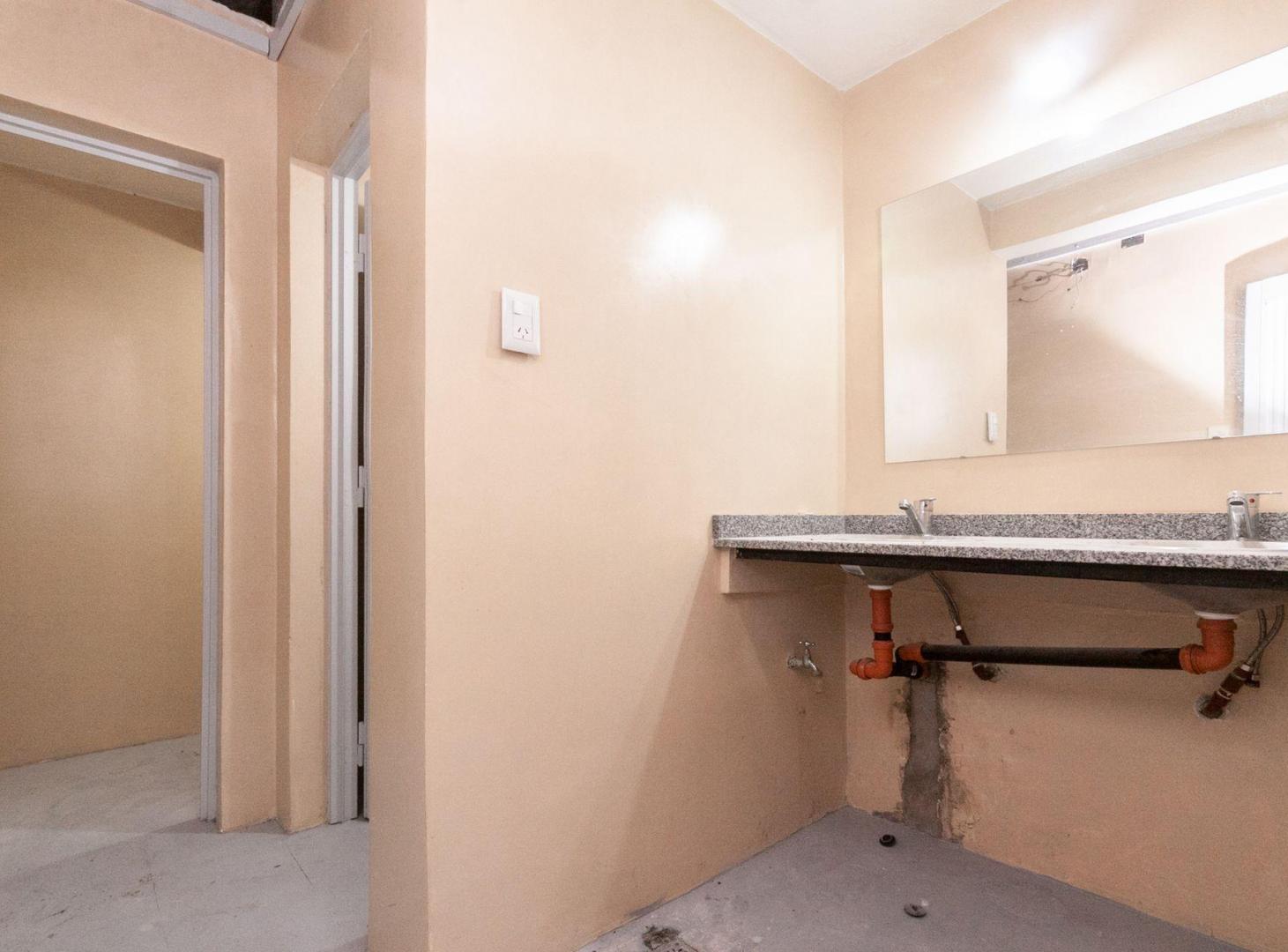 Foto de Venta casa + local en Monte Grande, imagen 1