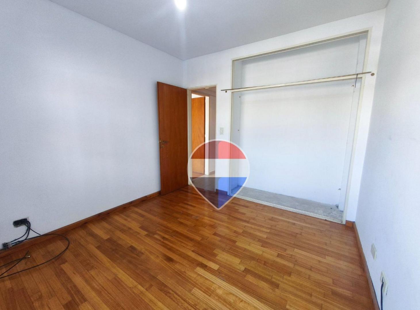 Foto de VENTA 3 AMB CON COCHERA Y BALCON QUILMES CENTRO, imagen 5
