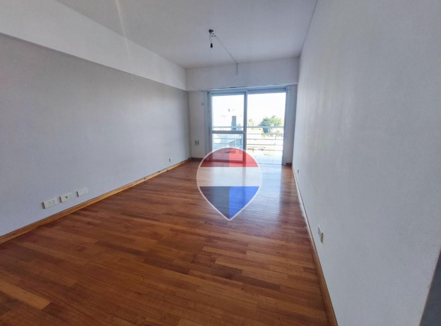 Foto de VENTA 3 AMB CON COCHERA Y BALCON QUILMES CENTRO, imagen 4