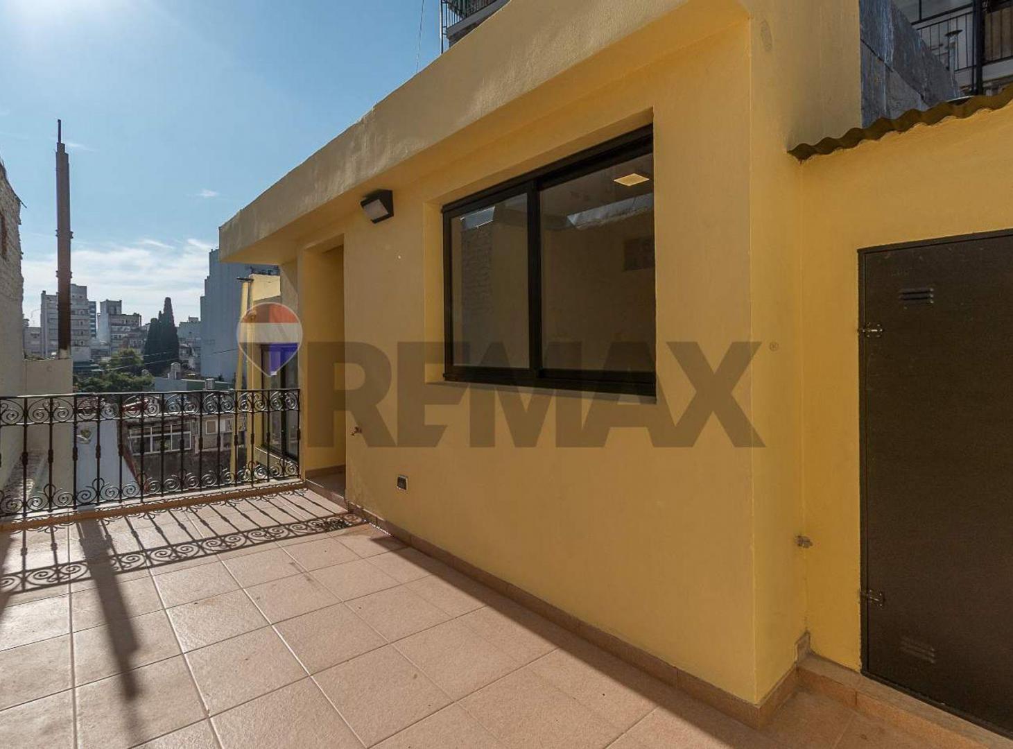 Foto de VENTA PH 3 AMB CON TERRAZA RECICLADO CABALLITO, imagen 2