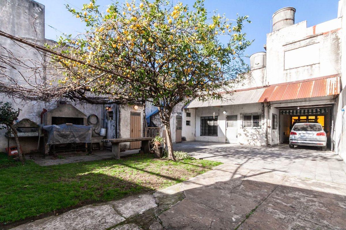 Foto de CASA 3AMB APTO CRED JARDIN Y COCHERA LANUS OESTE, imagen 5