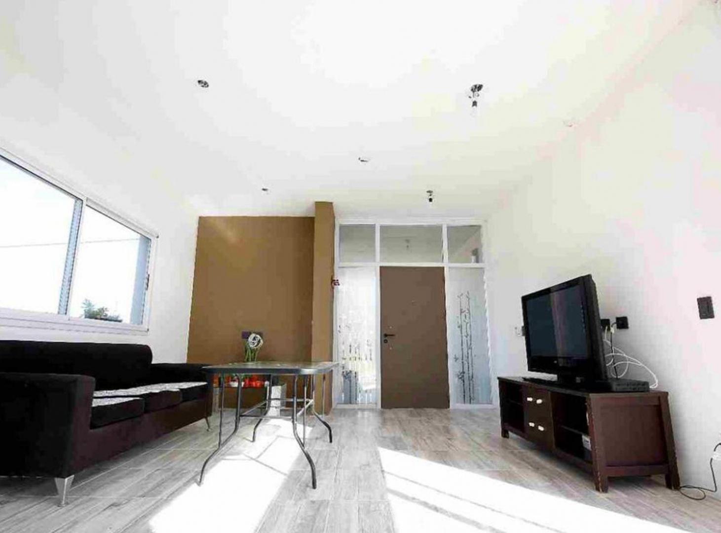 Foto de Casa 4 amb con cocheras y pileta Brandsen Ruta 2, imagen 5