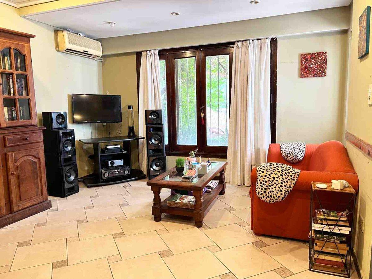 Foto de VENTA CASA 5 amb con pileta y cochera HURLINGHAM, imagen 3