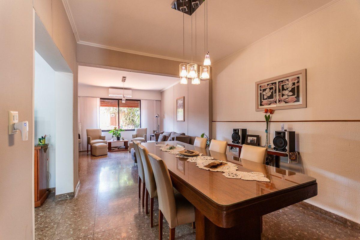 Foto de Casa en venta con cochera en Villa lugano, imagen 3