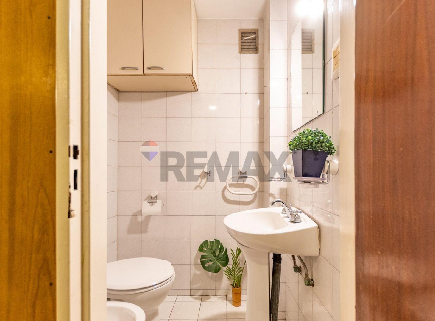 Foto de VENTA DEPTO 5 AMBIENTES , MUY AMPLIOS EN CABALLITO, imagen 4