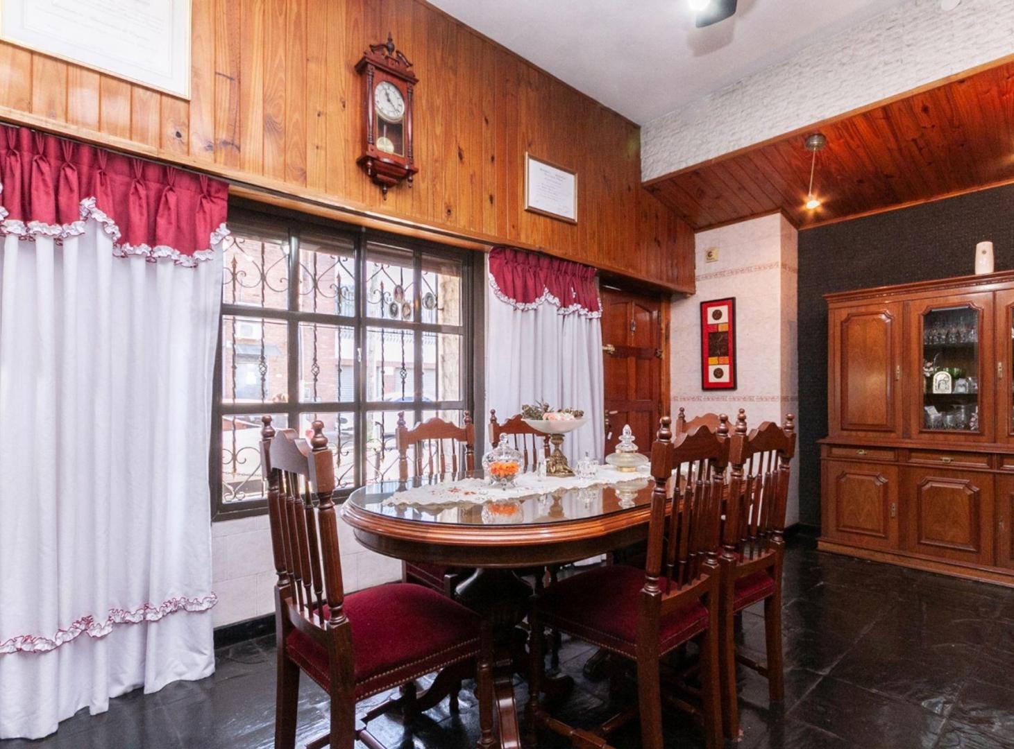 Foto de VENTA Casa de 4 amb garage, terraza y quincho, imagen 1