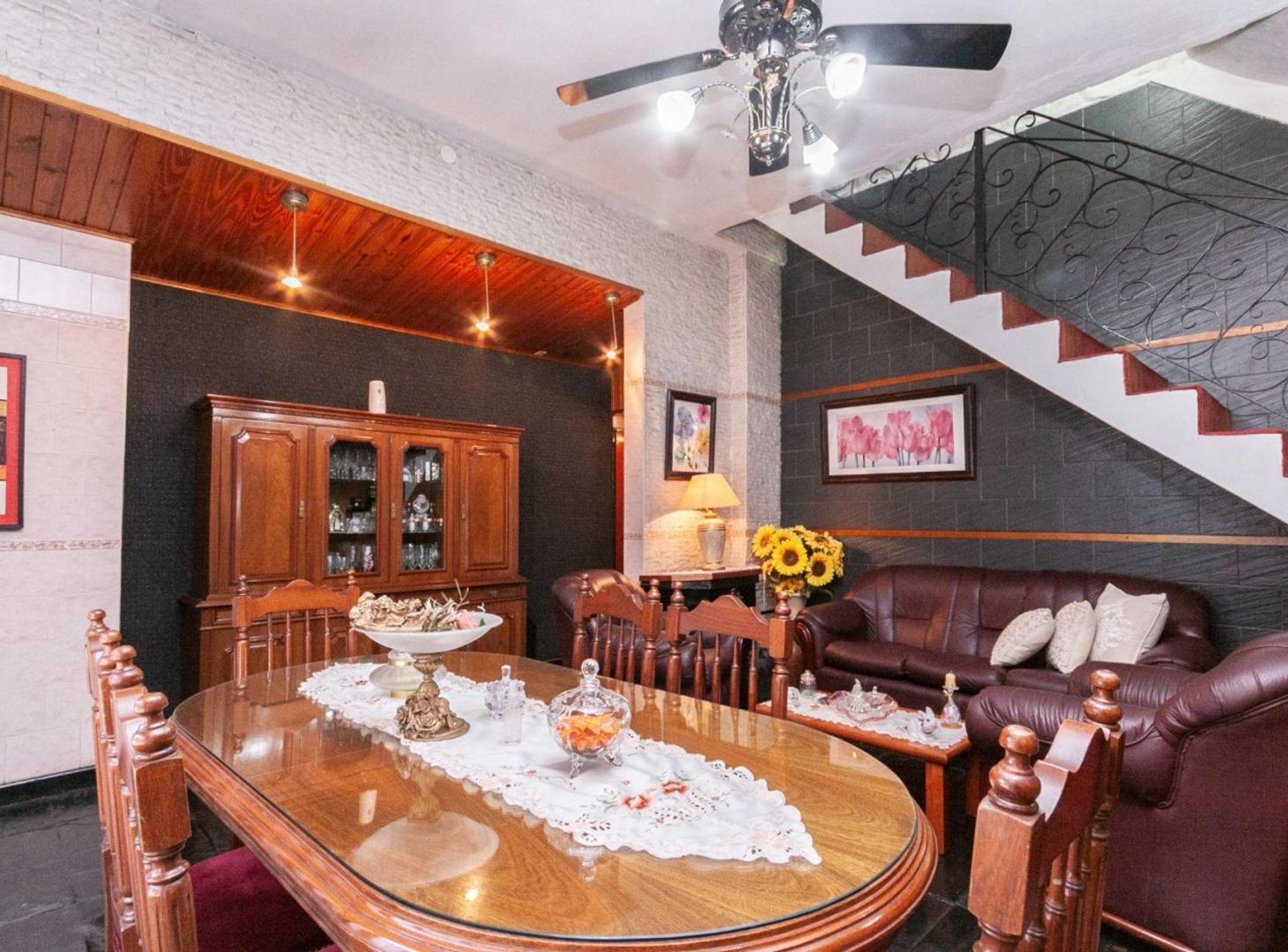 Foto de VENTA Casa de 4 amb garage, terraza y quincho, imagen 5