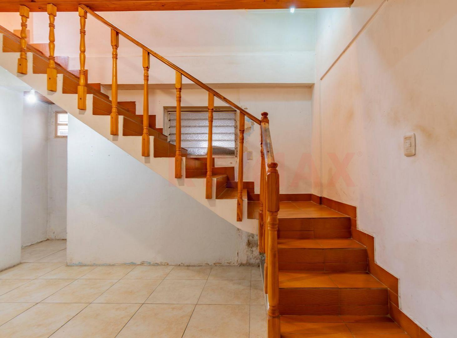 Foto de Venta Casa Lote propio de 8.66 x 32.91 m2 Almagro, imagen 2