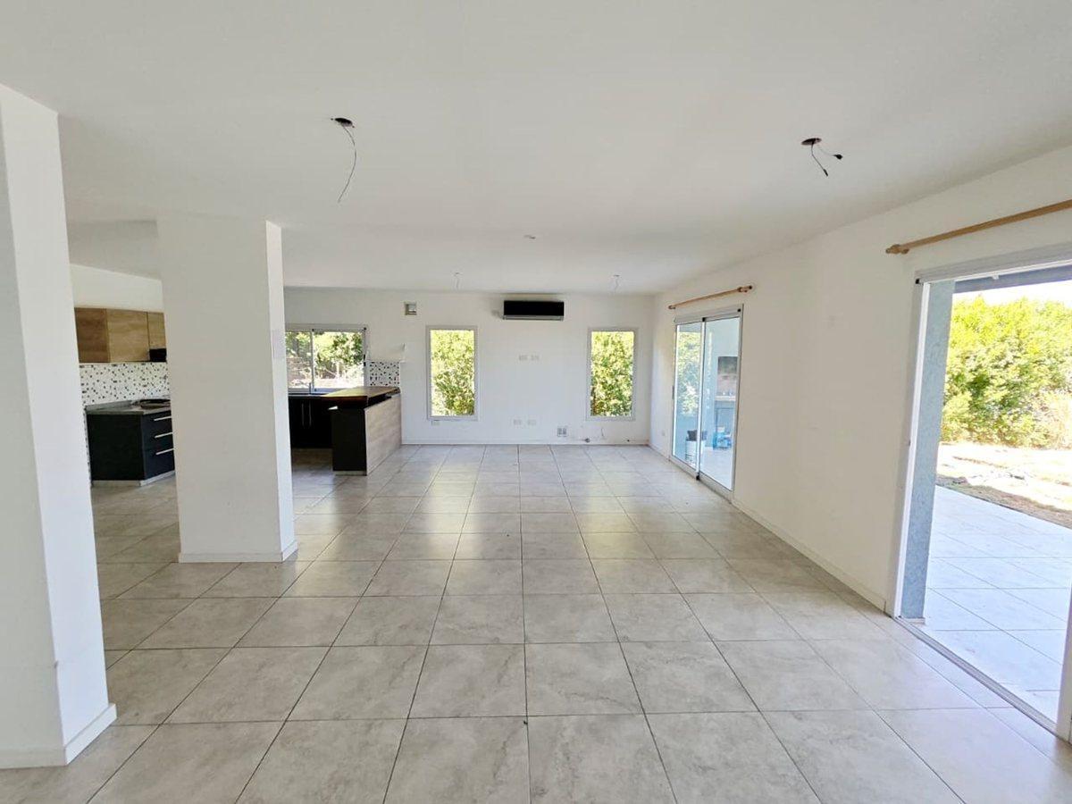 Foto de VENTA CASA PILETA LAGUNA EL CANTON PUERTO. ESCOBAR, imagen 5
