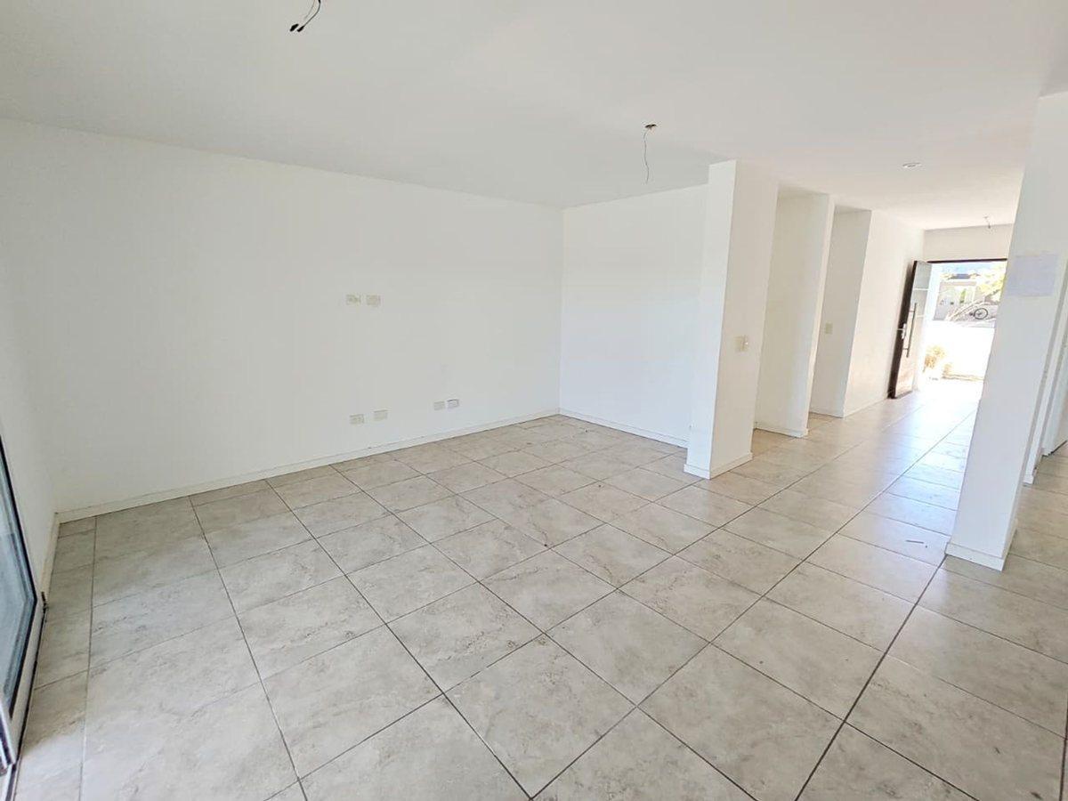 Foto de VENTA CASA PILETA LAGUNA EL CANTON PUERTO. ESCOBAR, imagen 1