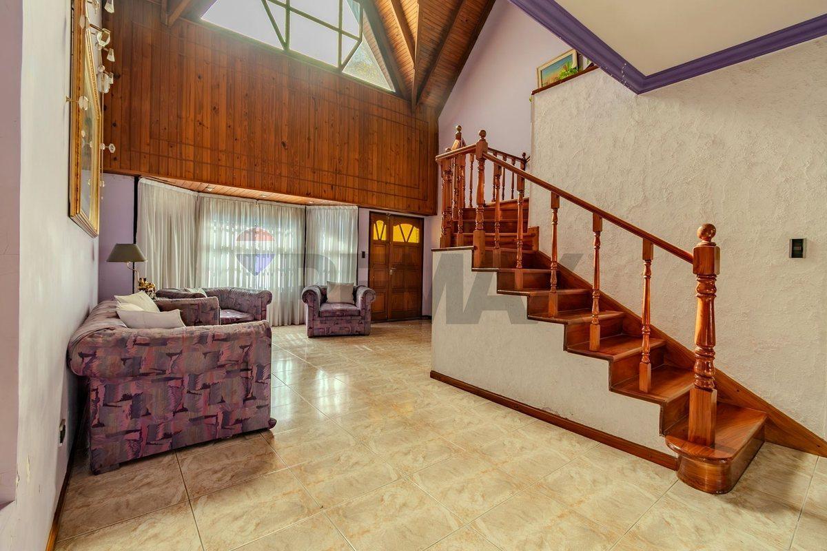 Foto de VENTA CASA 6 AMB EN VERSALLES C/ PILETA Y GARAGE, imagen 4