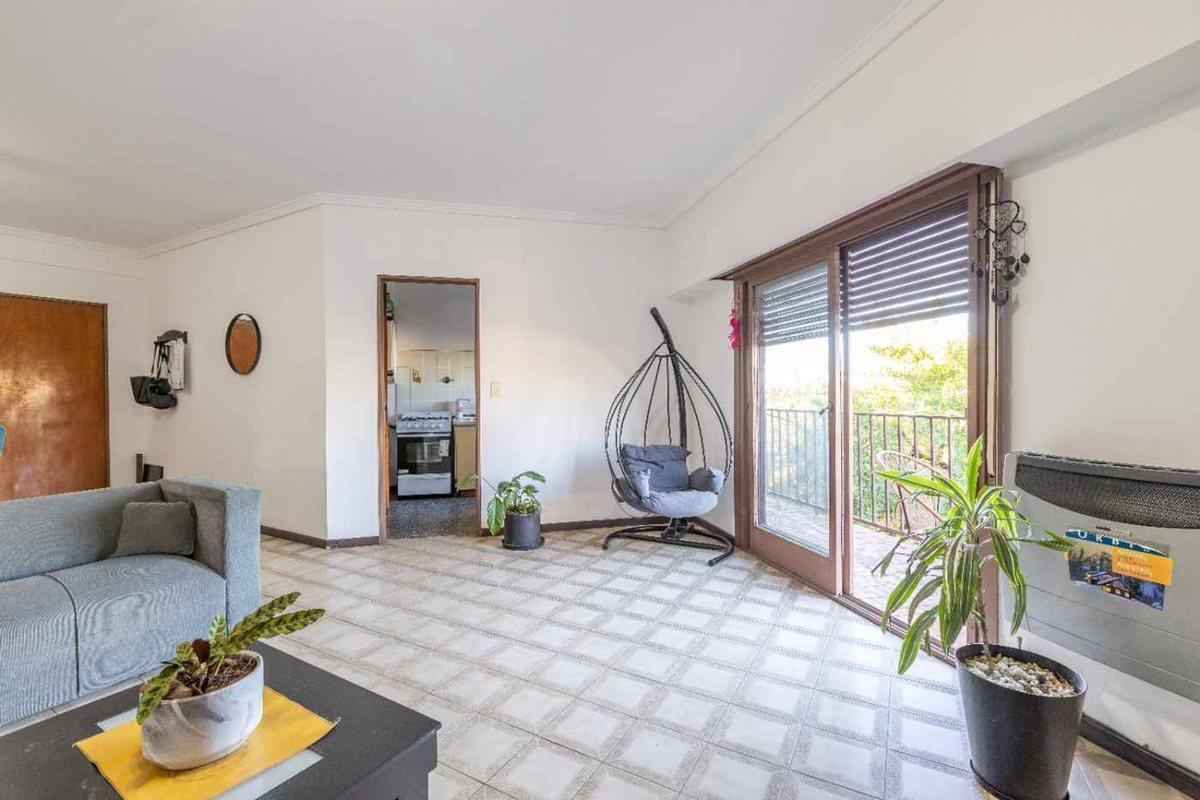 Foto de VENTA PH 3 amb luminosos c/balcon Haedo 120m2, imagen 2