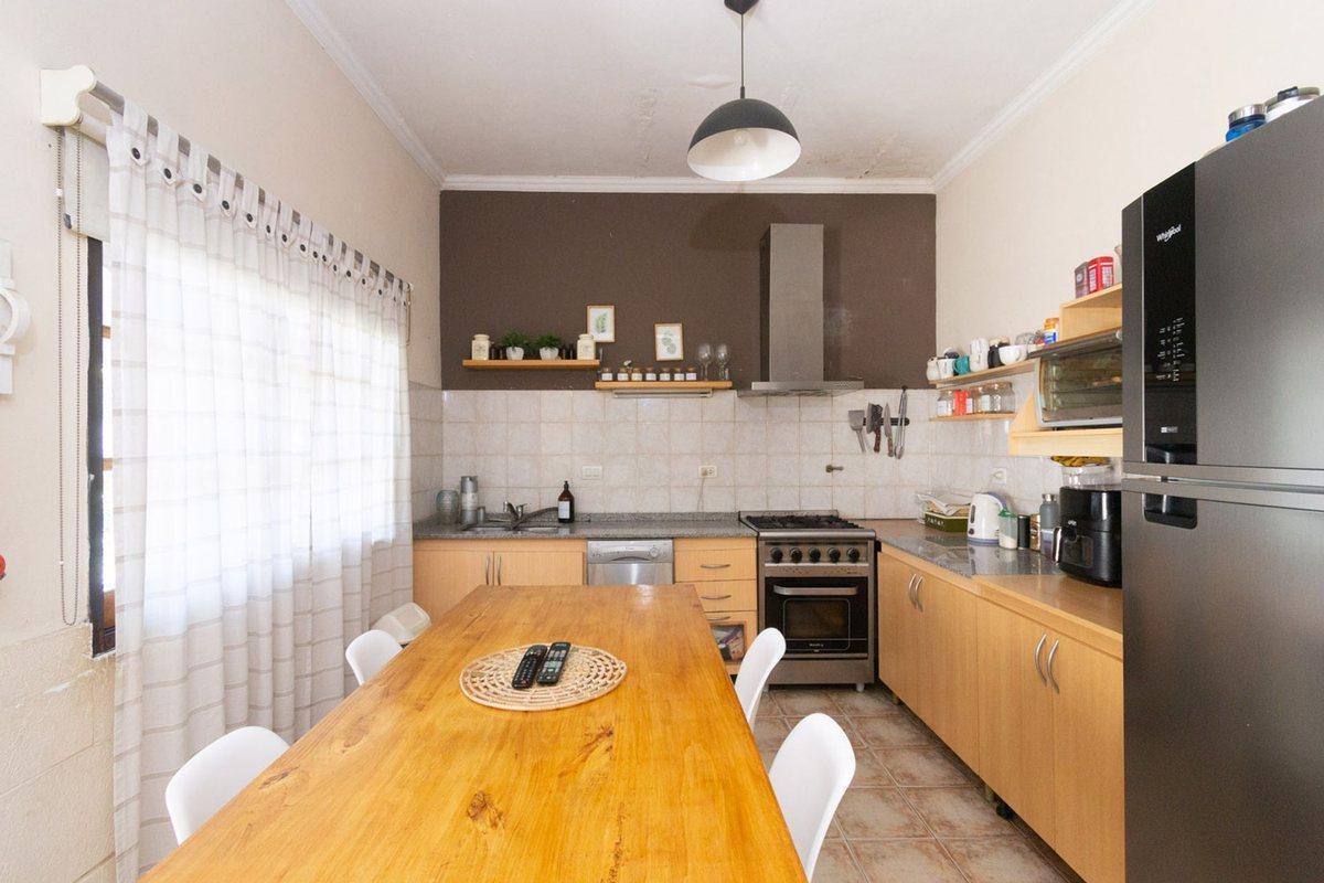 Foto de VENTA Casa 7 ambientes en Palomar, imagen 1