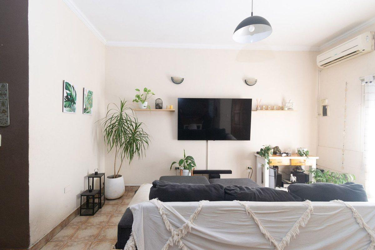 Foto de VENTA Casa 7 ambientes en Palomar, imagen 2