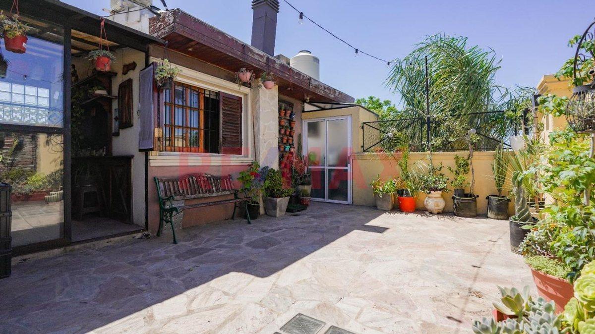 Foto de VENTA PH 5 AMB P AVELLANEDA C/ QUINCHO Y TERRAZA, imagen 2