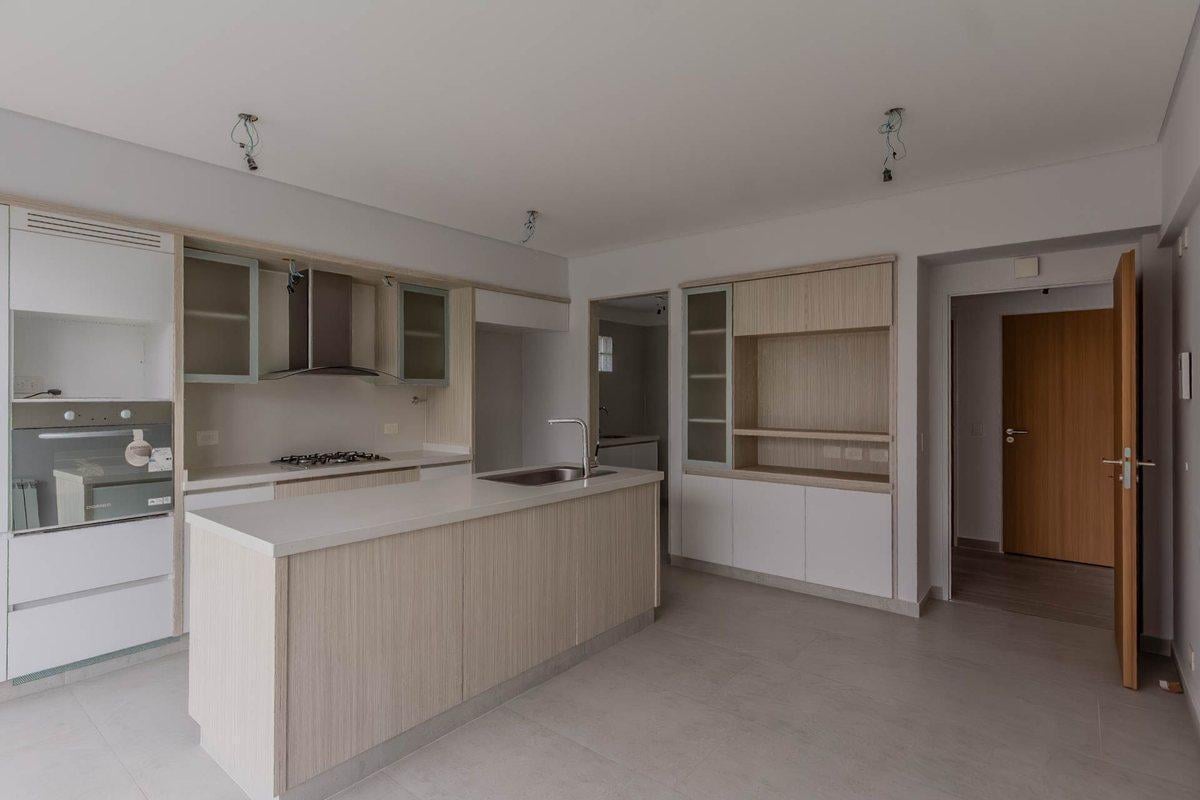 Foto de VENTA PISO 4 AMB ESTR CATEG LUM COCH -CABALLITO, imagen 4