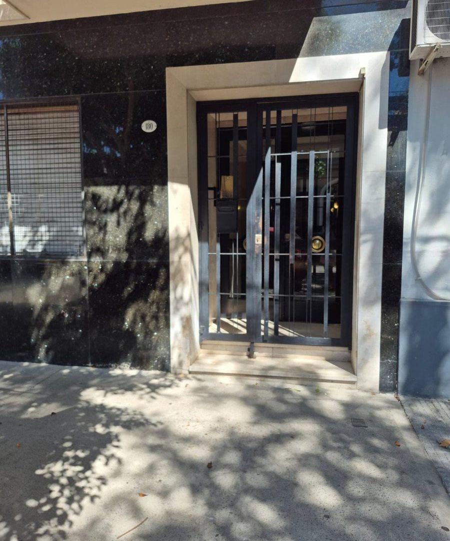 Foto de Depto 2 ambient y medio Flores al frente c/ balcón, imagen 4