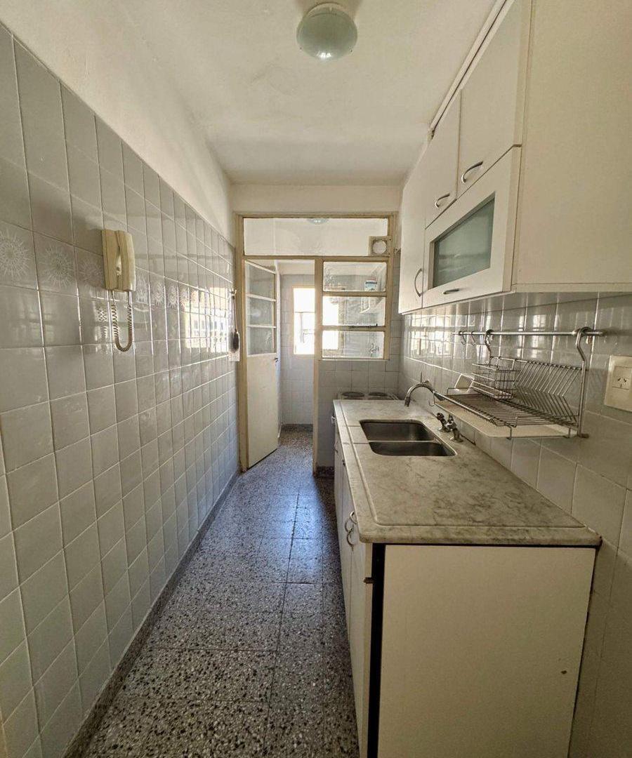 Foto de VENTA DEPARTAMENTO 2 AMBIENTES EN MONSERRAT, imagen 5