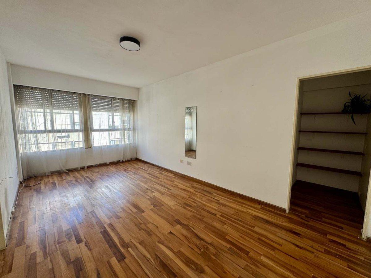 Foto de VENTA DEPARTAMENTO 2 AMBIENTES EN MONSERRAT, imagen 2