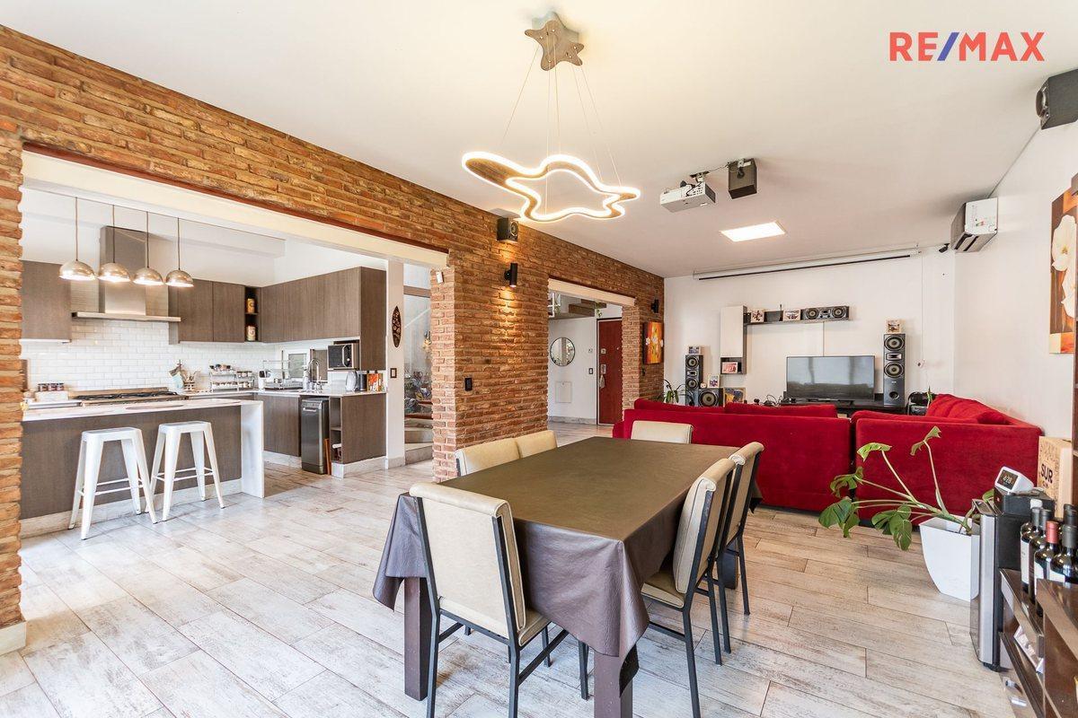 Foto de VENTA CASA 5 AMB CON PILETA VILLA DEL PARQUE, imagen 2