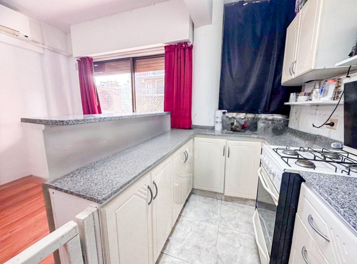 Foto de DTO EN VENTA 2 AMB. C/BALCON AL FRENTE PALERMO, imagen 2