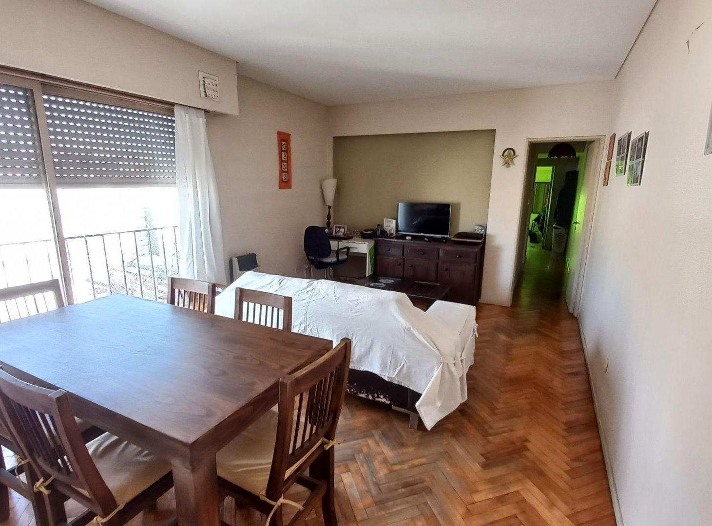 Foto de Venta dpto 3 amb Hipolito Yrigoyen 3200, Balvanera, imagen 1