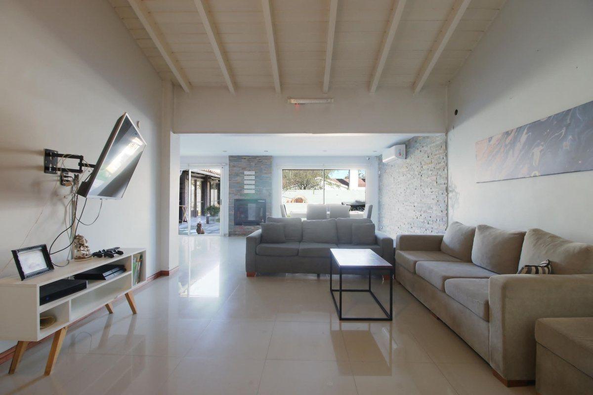 Foto de CASA 4 AMB CON QUINCHO Y PILETA EN CIUDAD EVITA, imagen 5