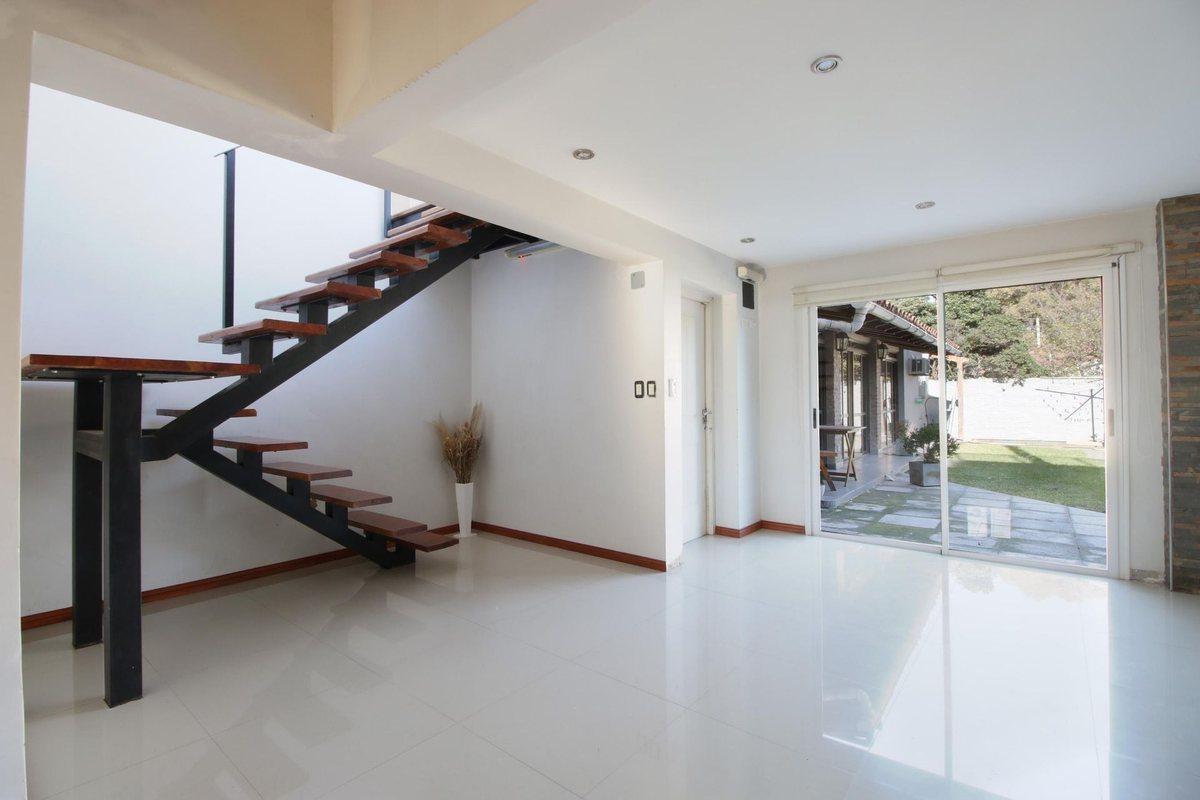 Foto de CASA 4 AMB CON QUINCHO Y PILETA EN CIUDAD EVITA, imagen 2