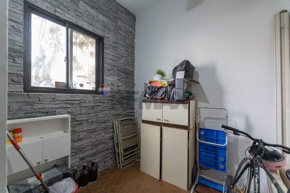 Foto de Dpto tipo casa 3 amb c/dependencia CABALLITO, imagen 3
