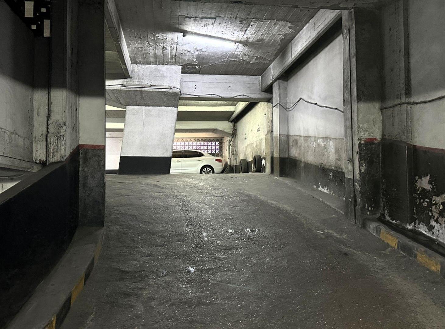 Foto de Cochera Cubierta + Espacio Guardacoche en Venta, imagen 3