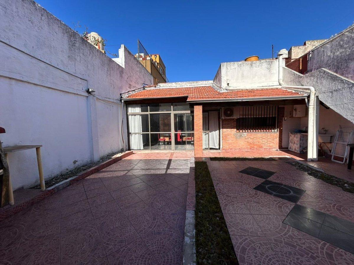 Foto de VENTA CASA 4 AMB JARDÍN GARAGE Y QUINCHO GERLI, imagen 1