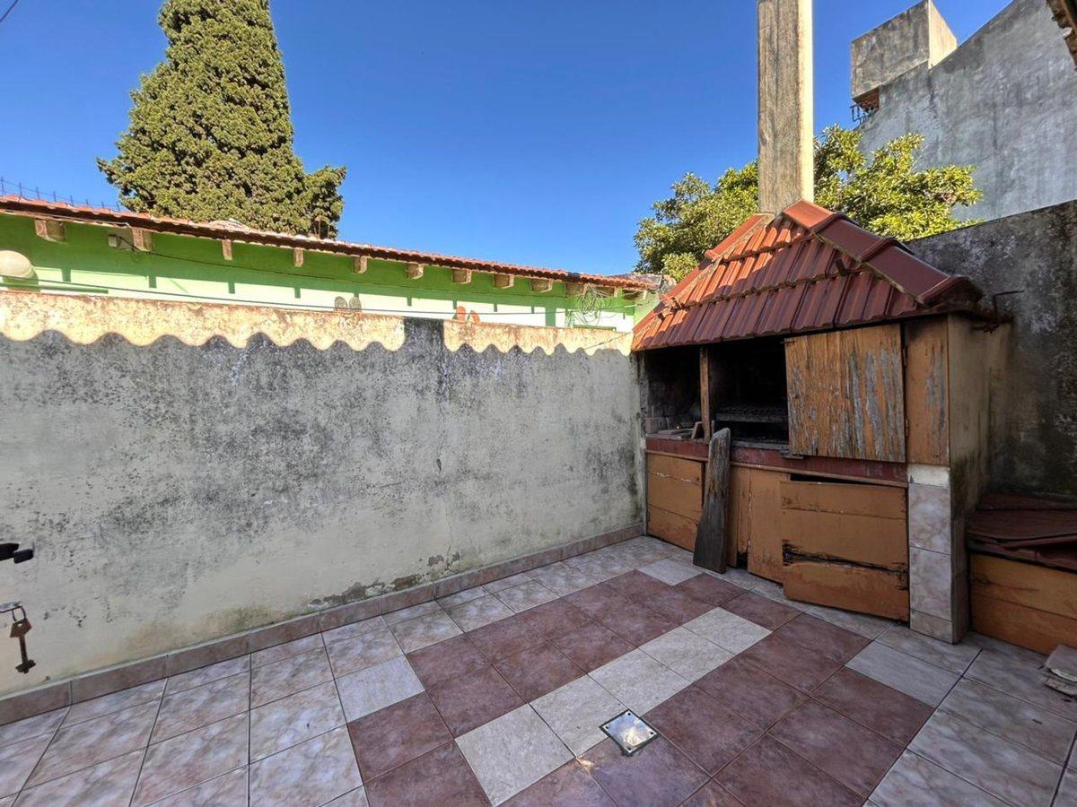Foto de VENTA CASA 4 AMB JARDÍN GARAGE Y PATIO LANÚS ESTE, imagen 4