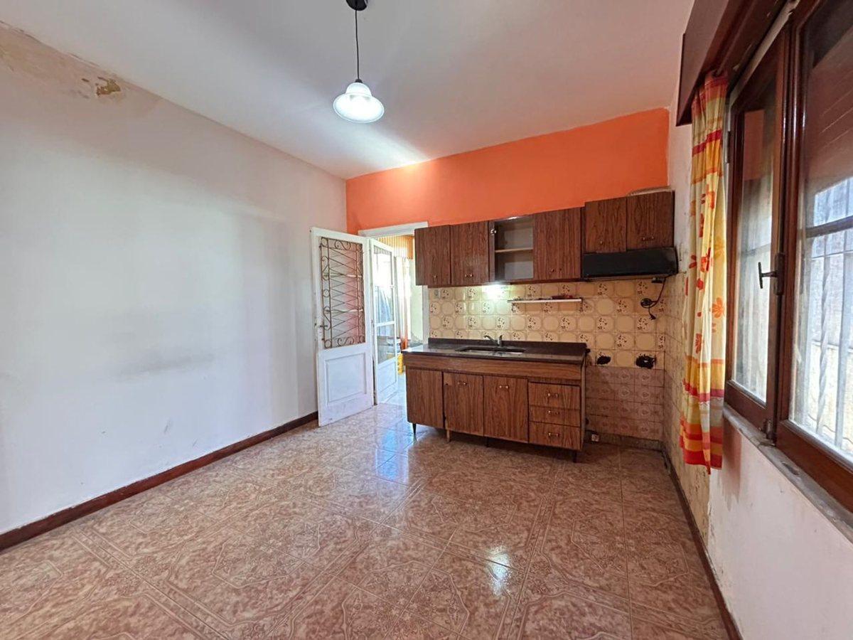 Foto de VENTA CASA 4 AMB JARDÍN GARAGE Y PATIO LANÚS ESTE, imagen 3