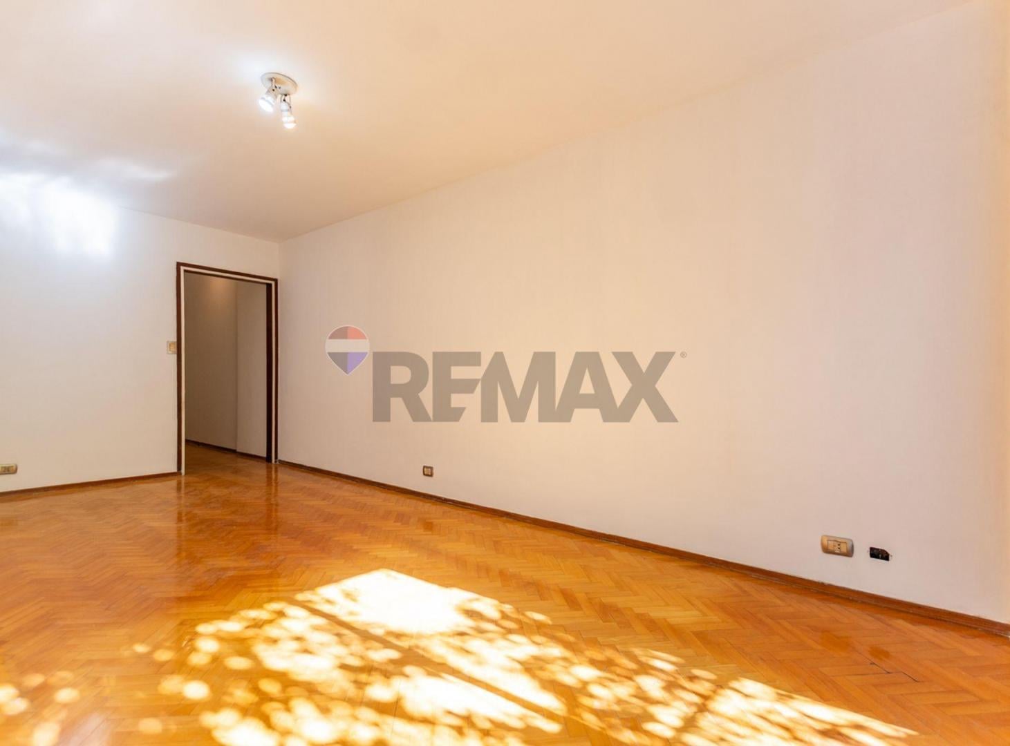 Foto de VENTA DEPARTAMENTO 4 AMB RECOLETA APTO CREDITO, imagen 2