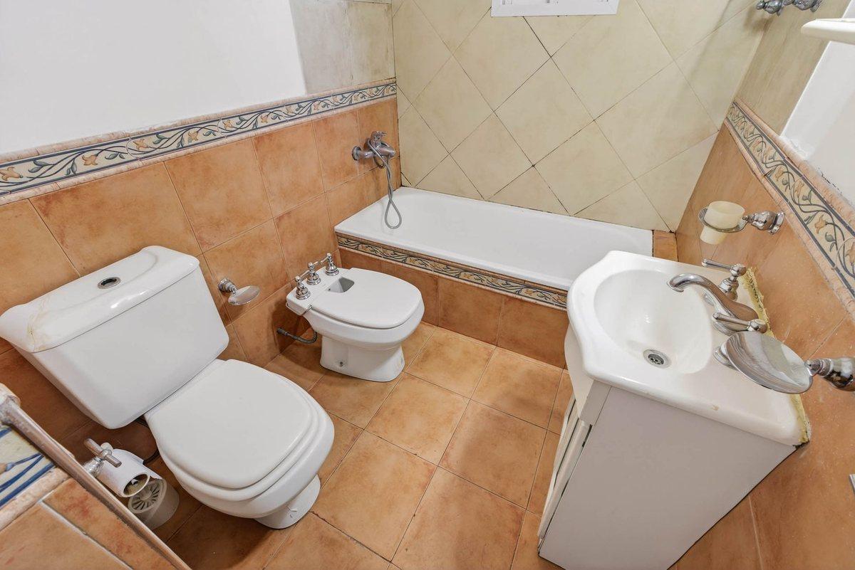 Foto de EN VENTA Departamento 4amb con balcón Refaccionado, imagen 1