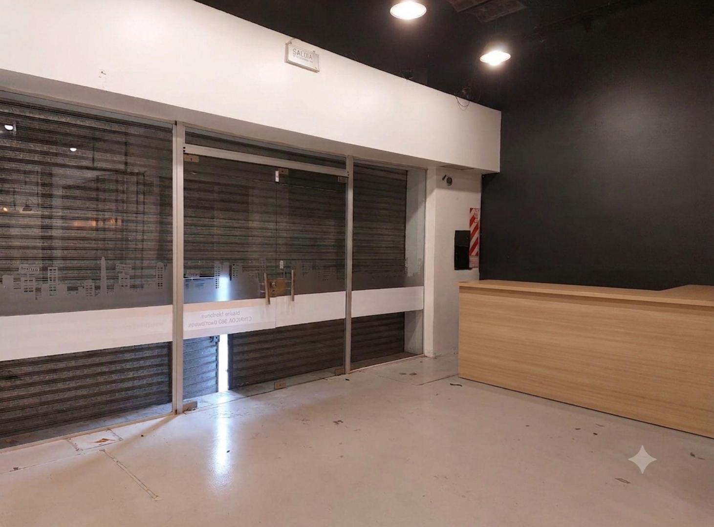Foto de Importante Local de 200m2 en alquiler Avellaneda, imagen 2