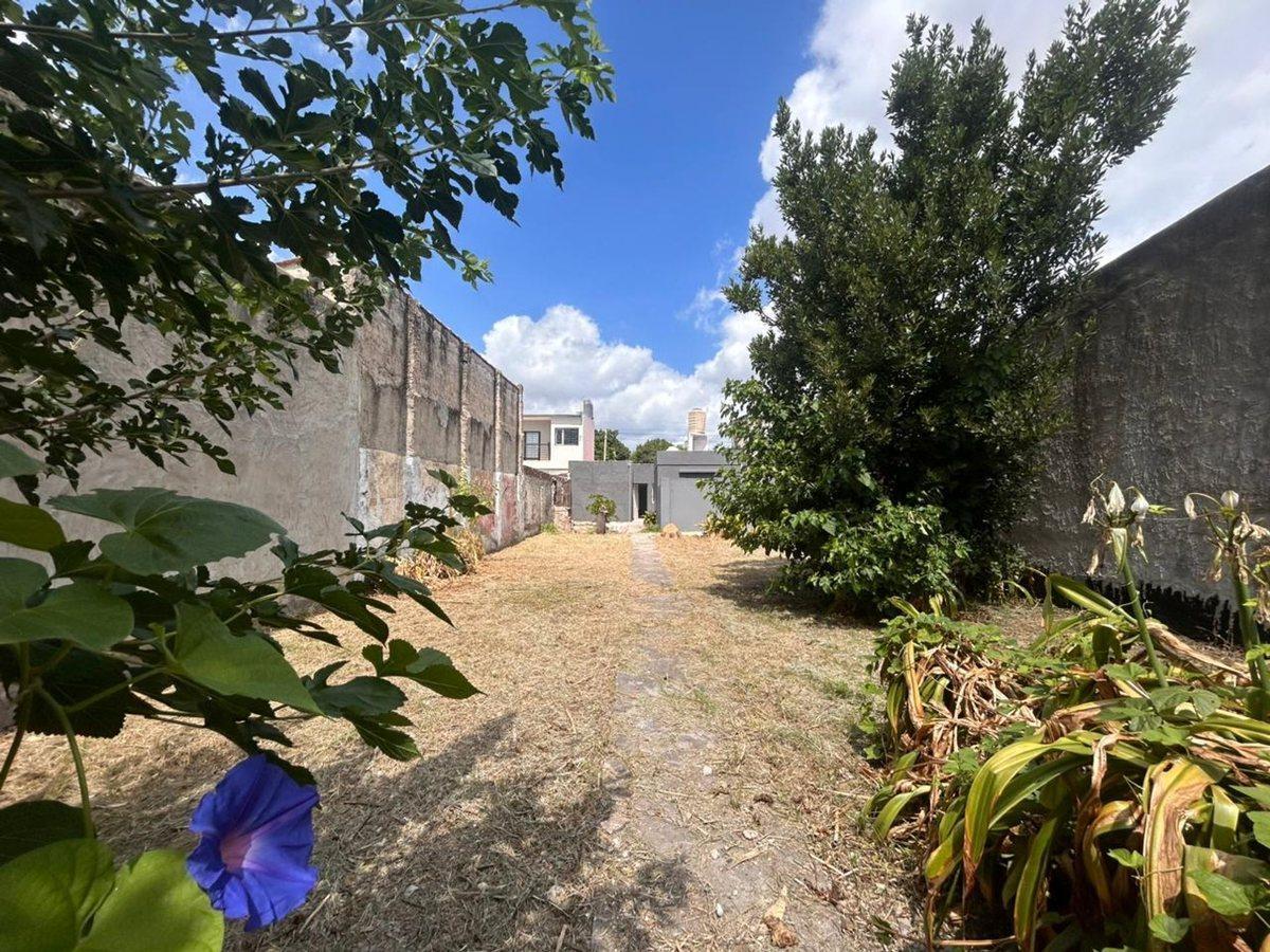 Foto de Casa 6 ambientes Lanús fondo libre cochera permuta, imagen 2