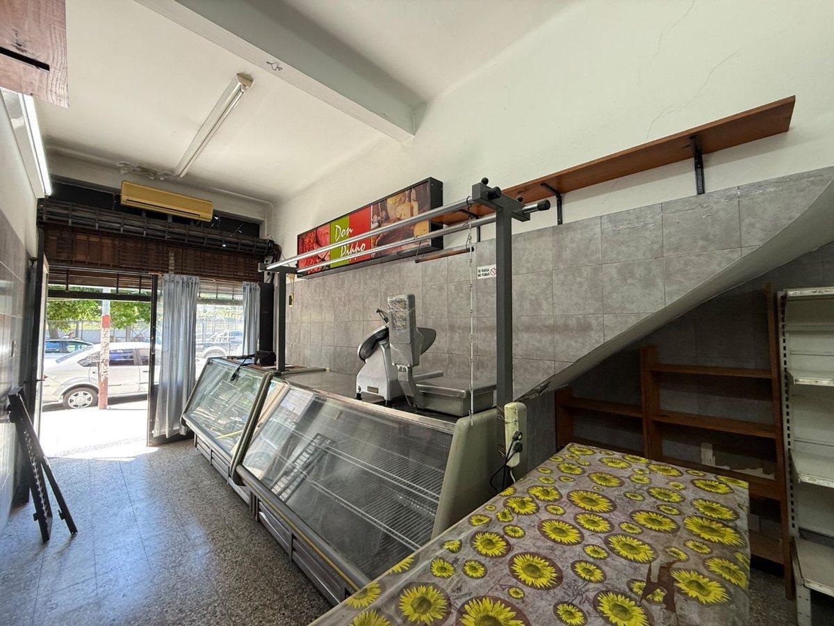 Foto de OPORTUNIDAD VENTA DE LOCAL ESTACION LANUS, imagen 2