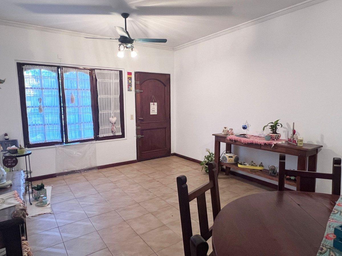 Foto de TRIPLEX 4 amb en VENTA en HAEDO, COCHERA y JARDIN, imagen 4