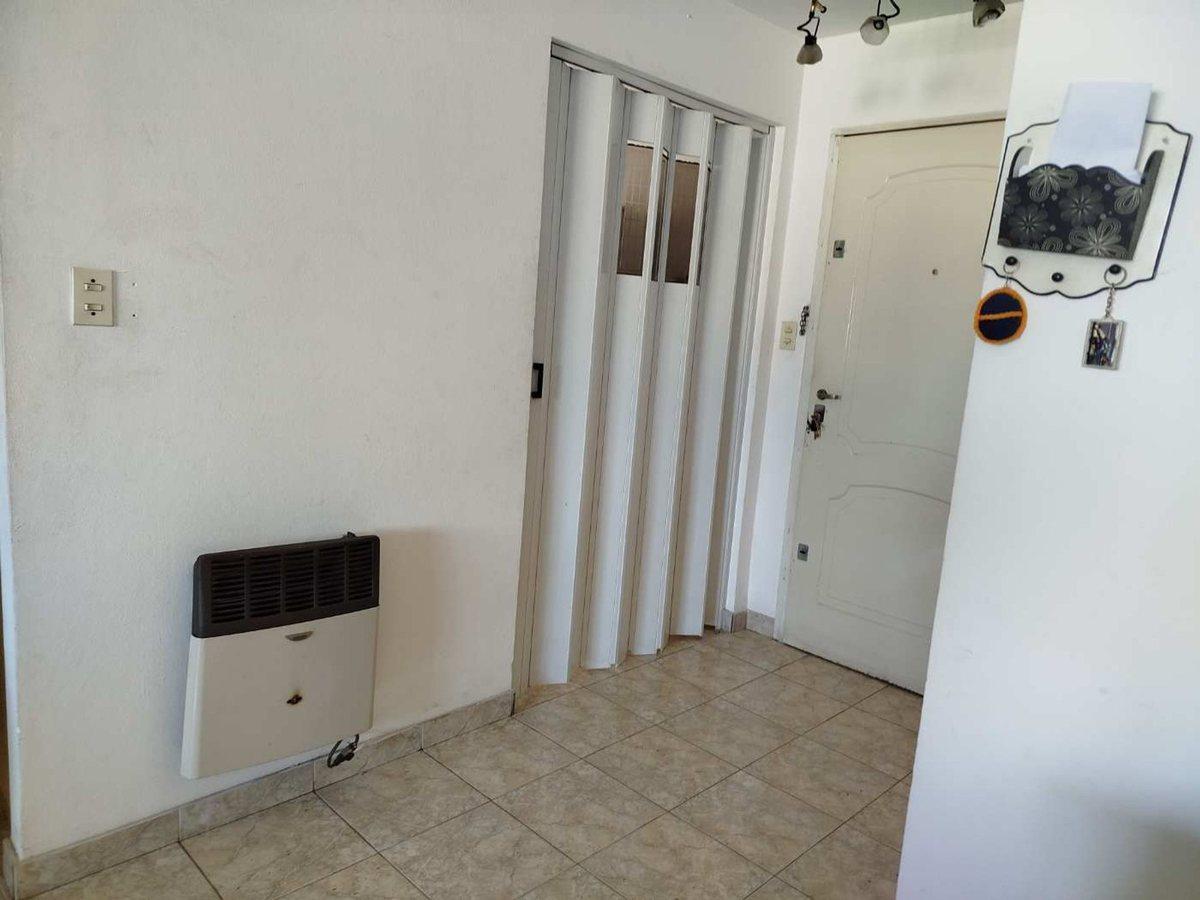 Foto de Dpto 2 amb. Lavadero. Cocina separ. Todo luz, imagen 3