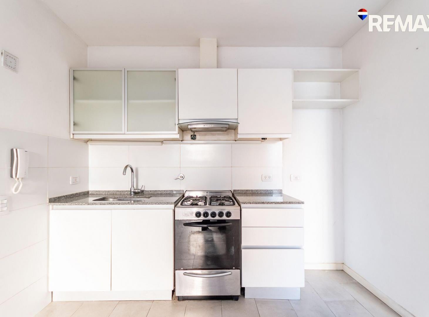 Foto de VENTA DEPARTAMENTO 2 AMBIENTES CON COCHERA, imagen 2