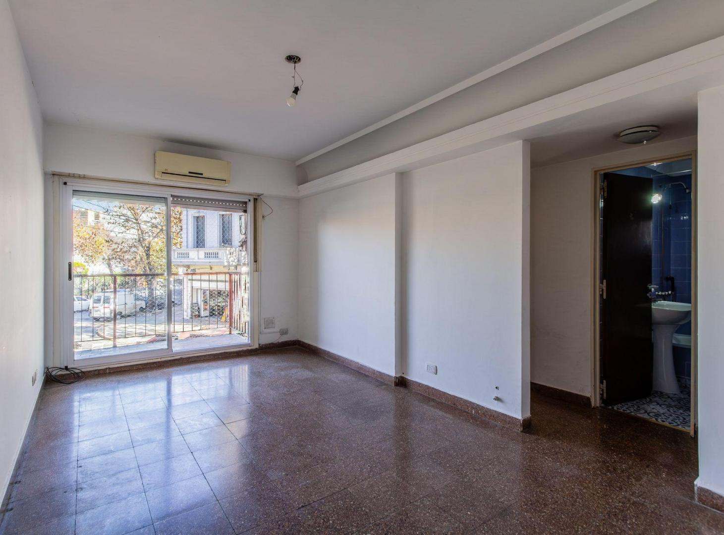 Foto de VENTA DE DEPARTAMENTO 2 AMB CON BALCON . FLORESTA, imagen 3
