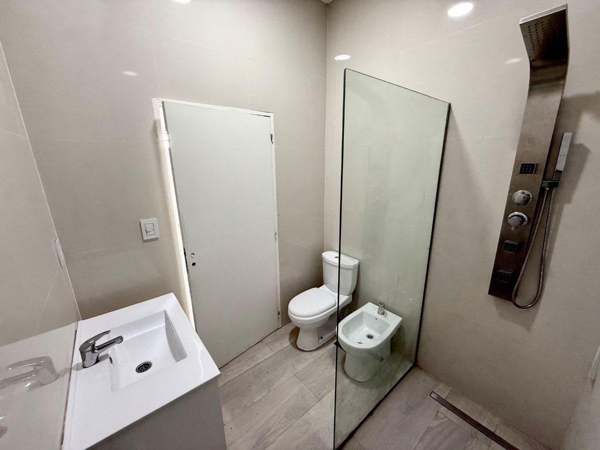 Foto de VENTA PH 3 AMB REFACCIONADO LANUS OE APTO CREDITO, imagen 4