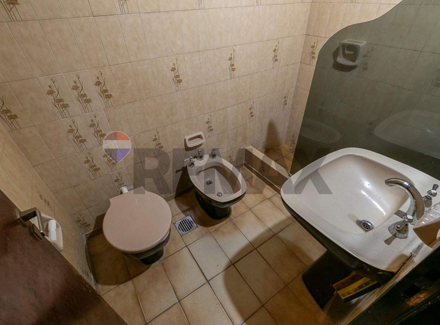 Foto de CASA EN VENTA 5 AMB CON TERRAZA Y GARAGE, imagen 4