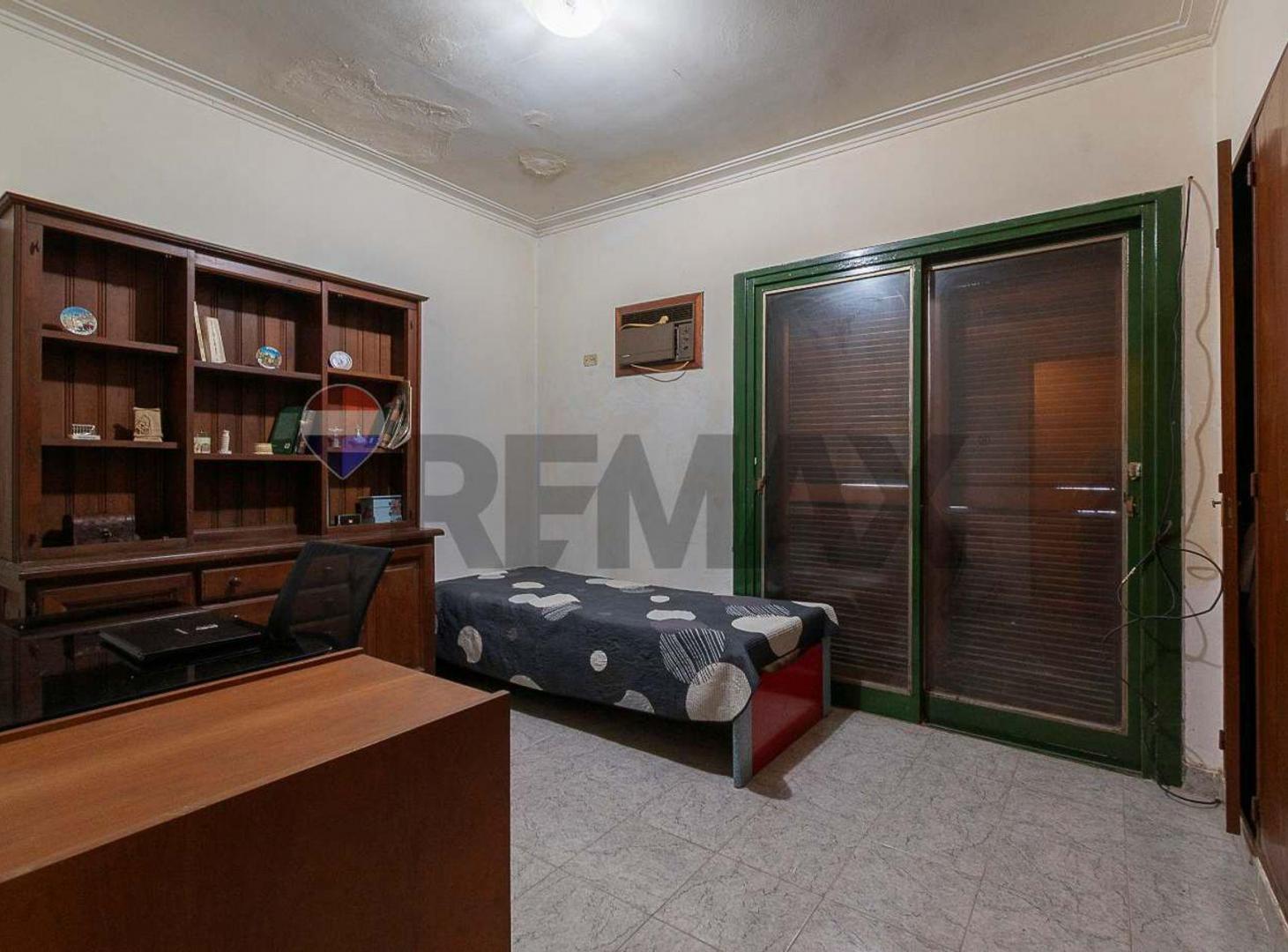 Foto de CASA EN VENTA 5 AMB CON TERRAZA Y GARAGE, imagen 2