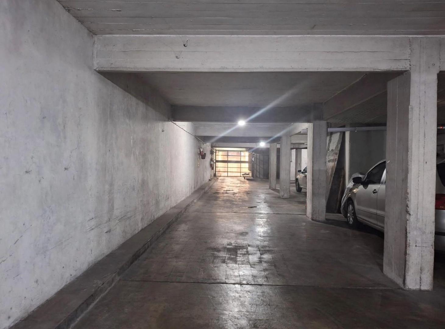 Foto de VENTA COCHERA CUBIERTA MARMOL Y CARLOS CALVO BOEDO, imagen 4