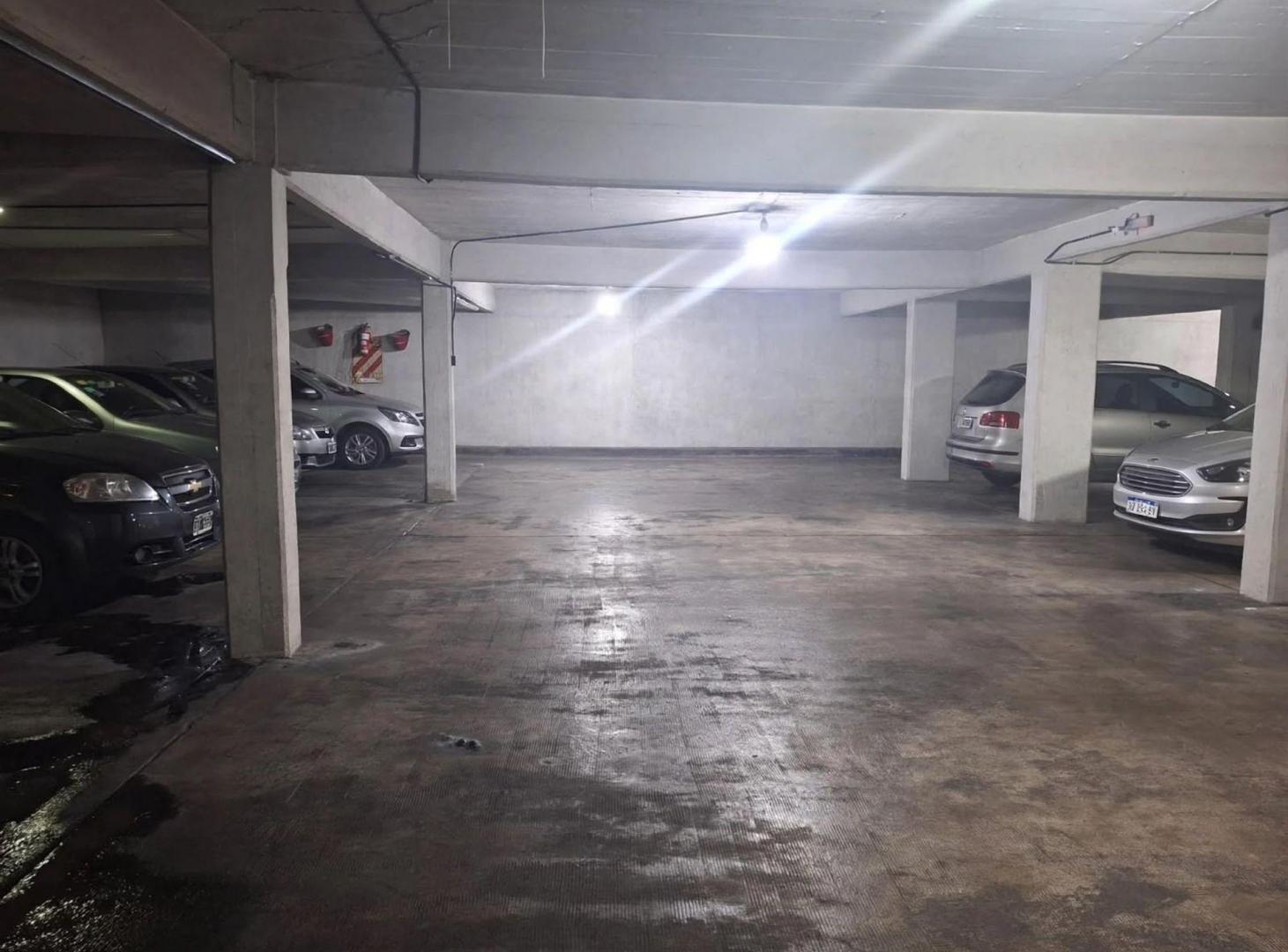 Foto de VENTA COCHERA CUBIERTA MARMOL Y CARLOS CALVO BOEDO, imagen 5