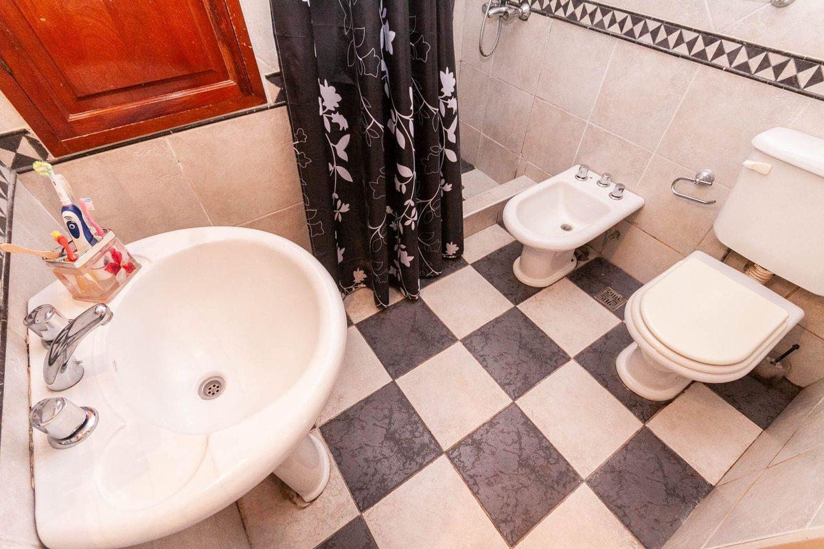 Foto de Venta Casa 3 Ambientes Lanus, imagen 3