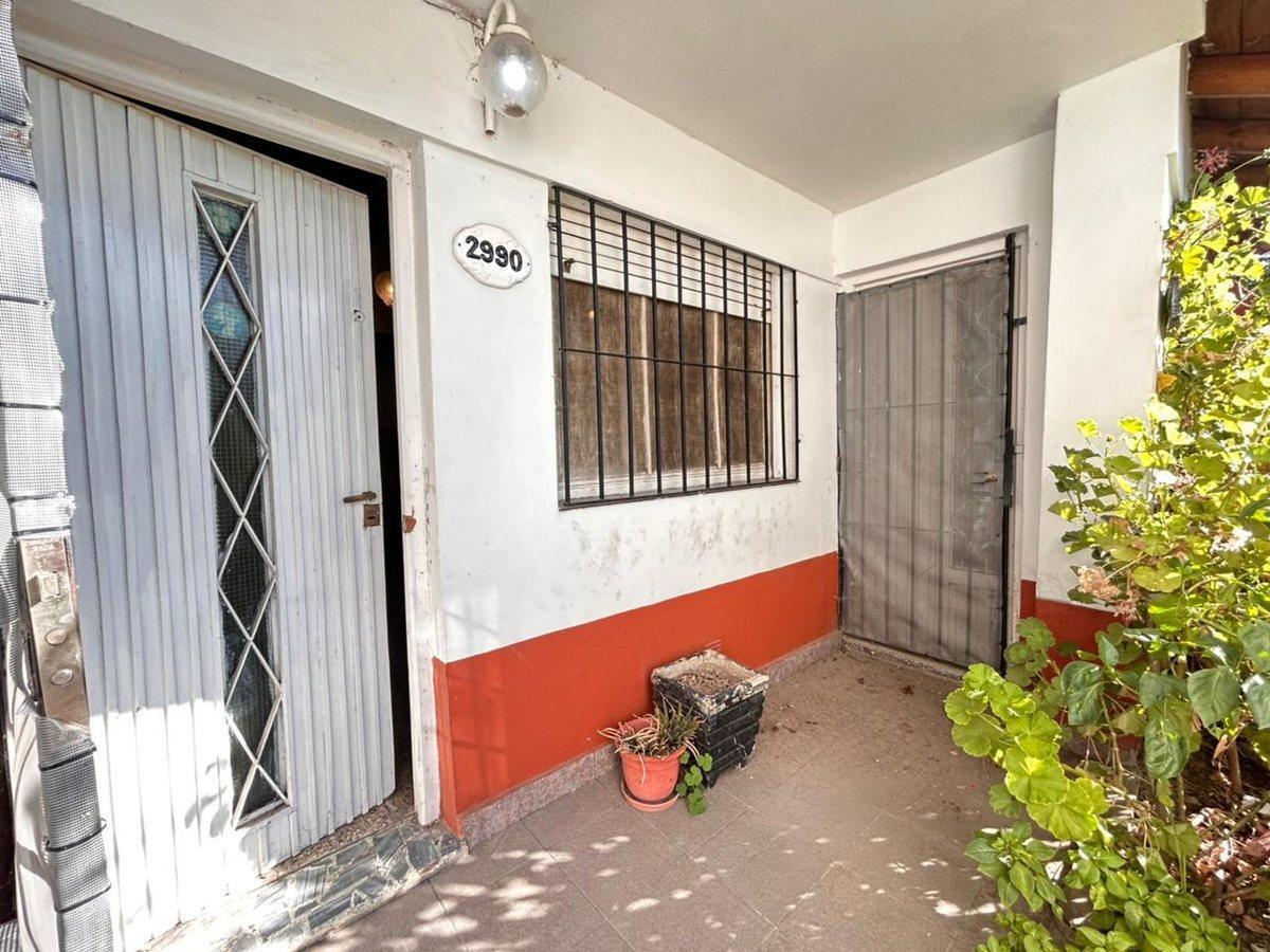 Foto de CASA PARA DOS FAMILIAS O VIVIENDA Y RENTA LANÚS O, imagen 4
