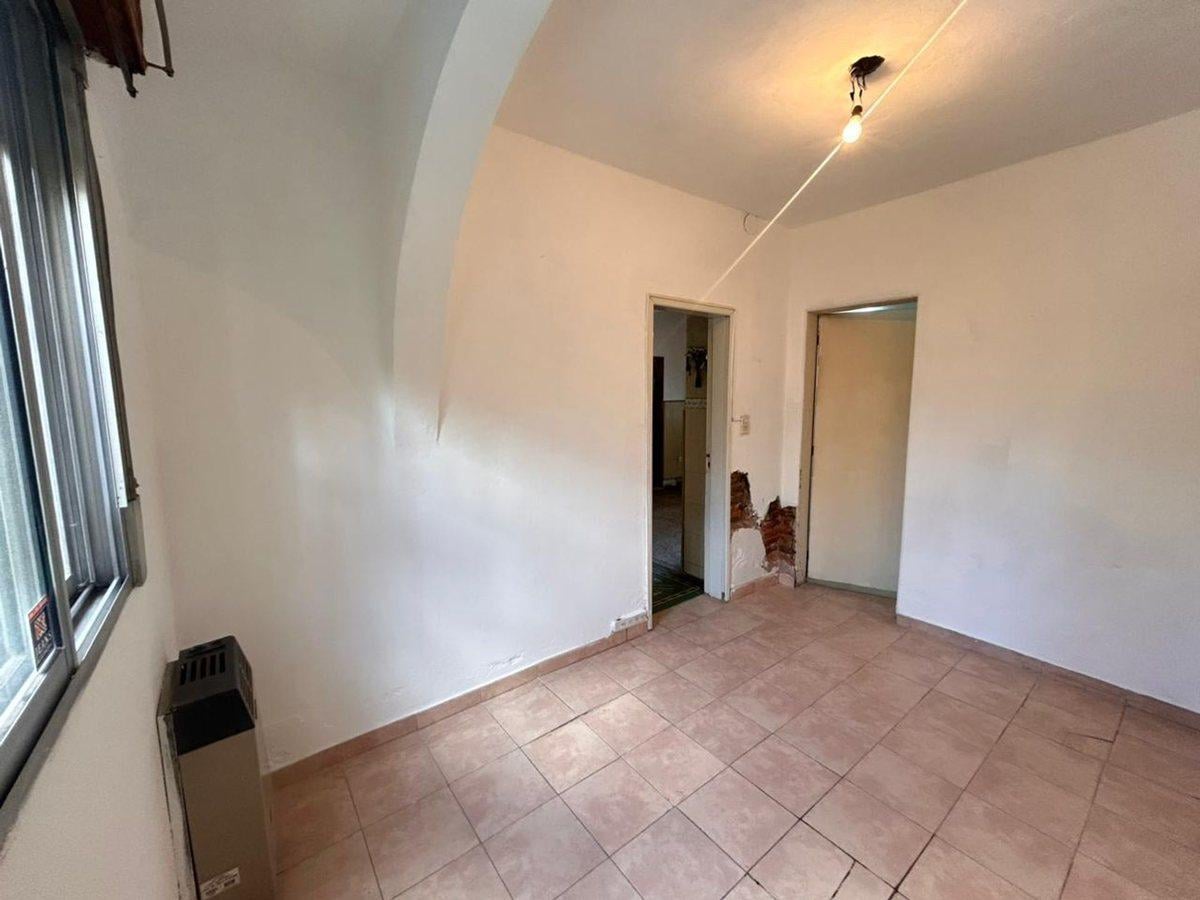 Foto de CASA PARA DOS FAMILIAS O VIVIENDA Y RENTA LANÚS O, imagen 5